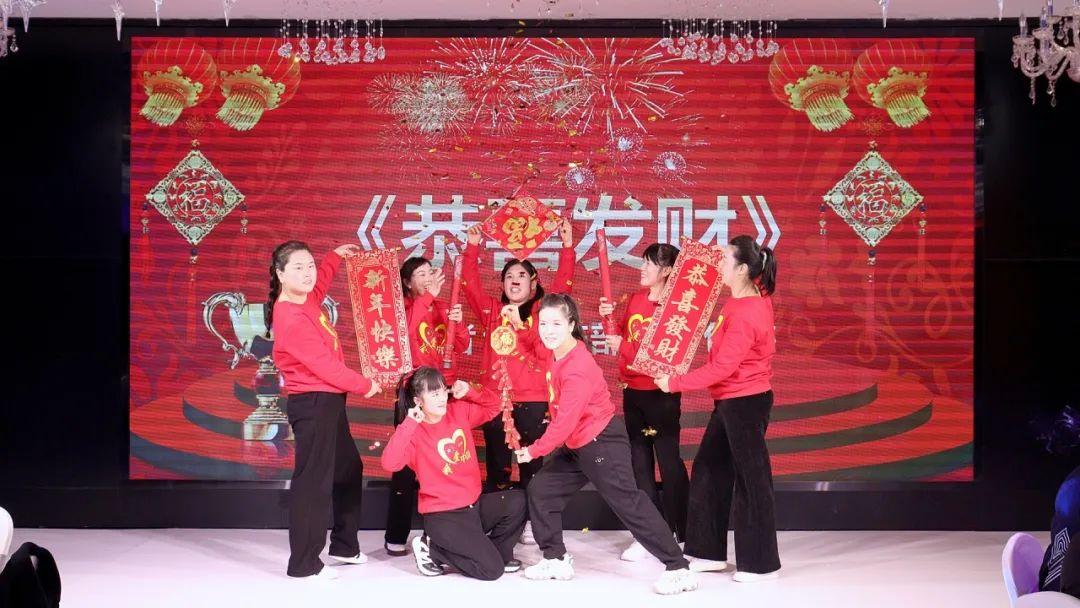 龙腾虎跃 辉煌起航丨热烈庆祝2024w66来利药业新春年会圆满成功